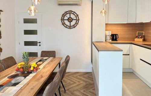 Nice Apartment In Srinjine in Srinjine