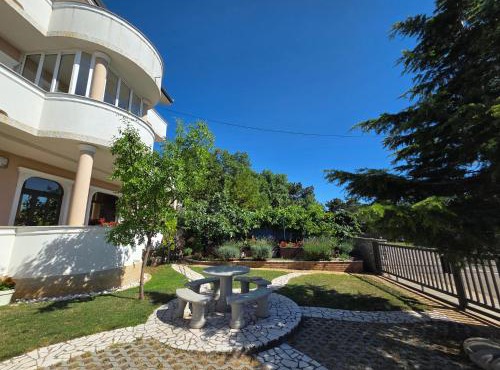 Villa Mira Bellevue