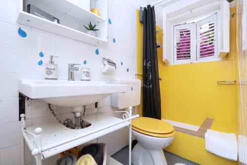 Apartments Nina Beach in Makarska