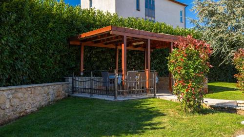 Beautiful Villa Parenzana with pool in Vizinada