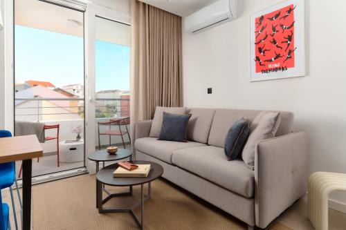 Urban Nook Design Apartments - Private Garage Parking