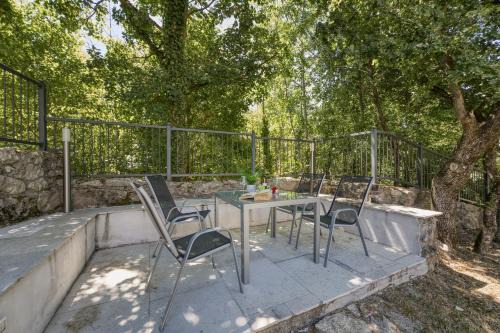Stone Villa Galant with Pool - Happy Rentals