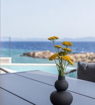 Villas Mare & Luce - Beachfront Complex in Pijavičino