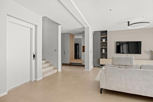 Luxury Villa del Sol - heated Pool & Hot tub in Premantura