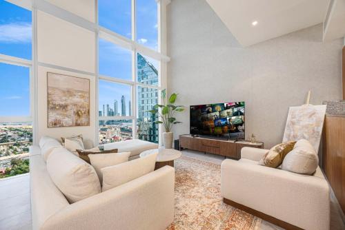 Daniels 2BR Duplex at Central Park Tower, DIFC in Dubai