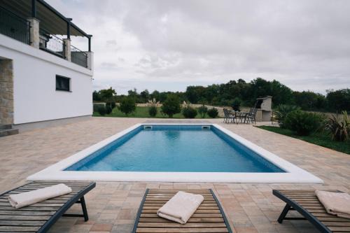 Ville Novak Villaggio by Adex Travel