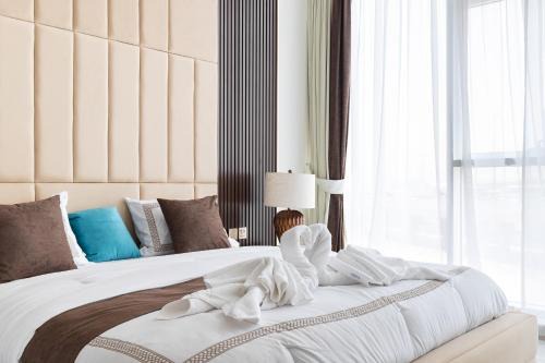 Simply Comfort Vacation Homes Rental Luxury 3Br Apts with Private Pool in Gemz in Dubai