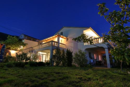 Apartments Tomas in Senj