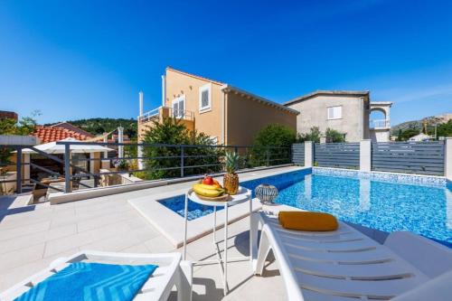 Villa "Amber" relaxation in nature with a Pool in Mlini