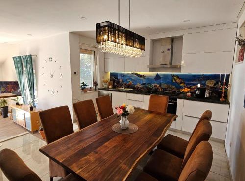 Holiday Home Sunrise - Three Bedroom Holiday Home in Omiš