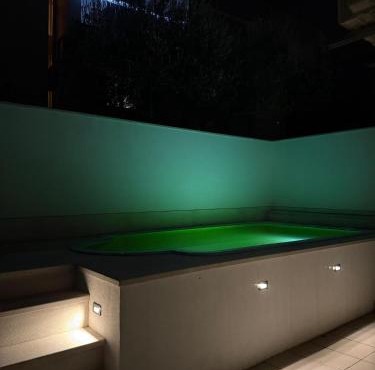 Luxury Oasis With Private Pool & Parking