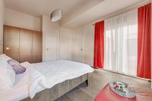 ARI Central Grand Apartments - Luxurious Stay in Arad
