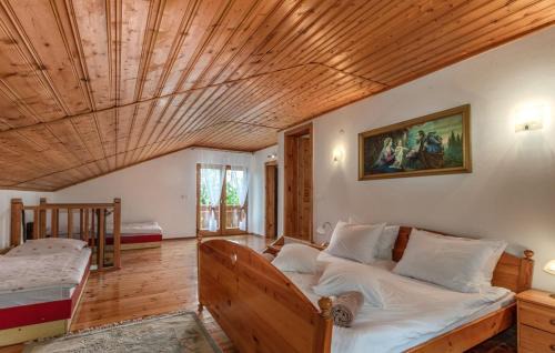 Family-friendly house with hot tub Dragovanscak, Prigorje - 22529 in Jastrebarsko