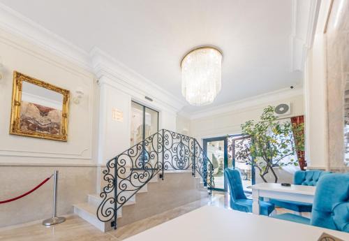 Grant Boutique Hotel in Arad