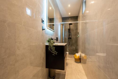 Luxury Villa Ivona Pool, Jacuzzi, Sauna & Privacy in Ošlje