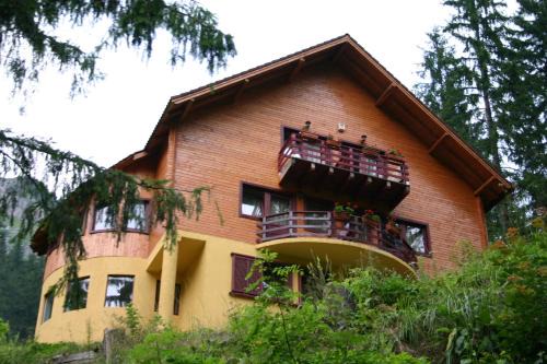 Vila Gal in Lacu Rosu